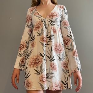 Open back floral longsleeve sundress